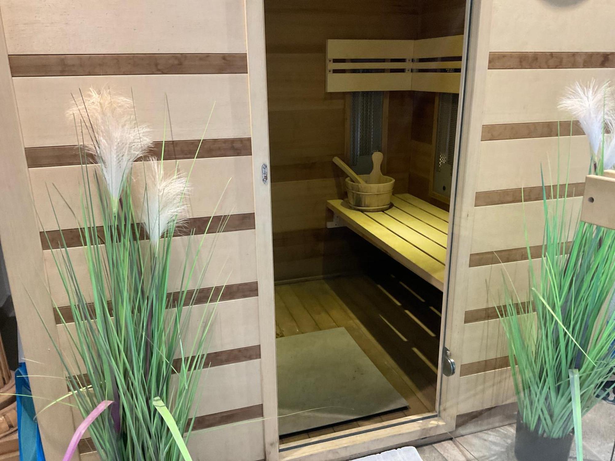 Lovely 1-Bedroom Appartement Le Joyau With Indoor Pool And Sauna Lasne Bagian luar foto